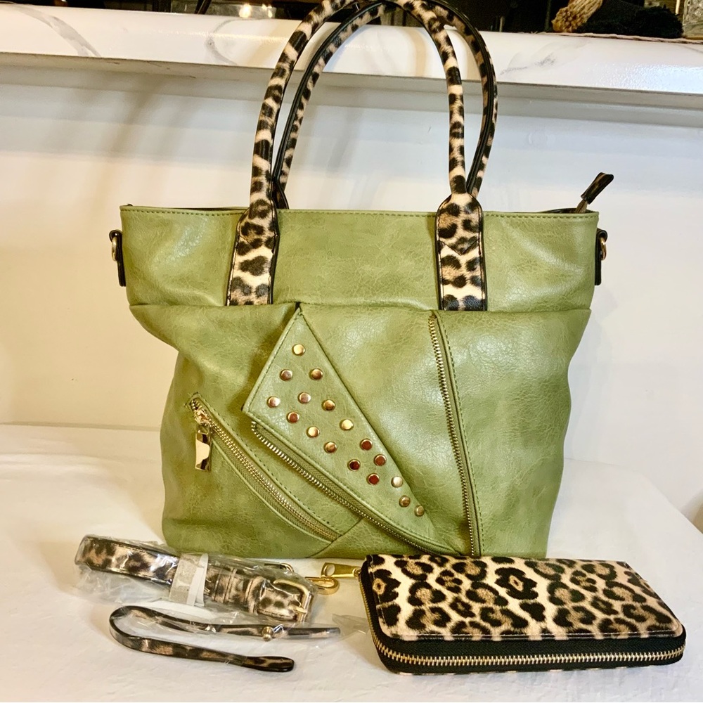 Retro Leopard Accent Green Tote Festive Bikers Bag